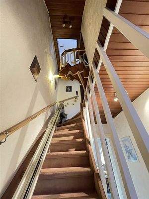 Treppe in das Obergeschoss