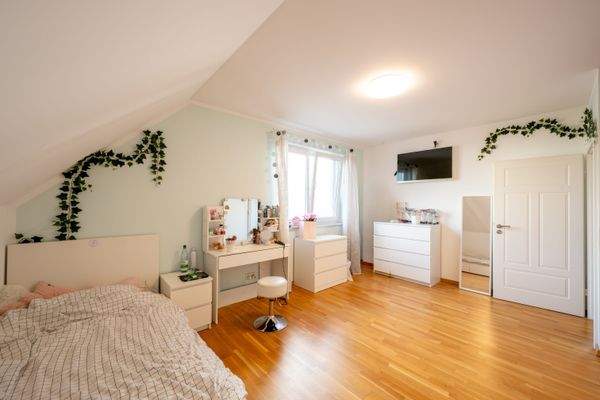 3. Schlafzimmer - geräumig und gemütlich