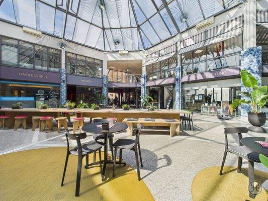 CAM05560G0-PR0014-STILL020