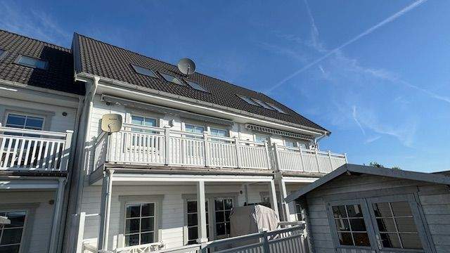 Giebelseite mit Balkon.jpg