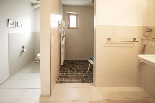 Badezimmer EG