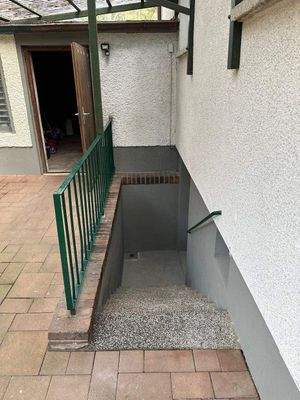 Eingang Keller außen &amp; Eingang Garage