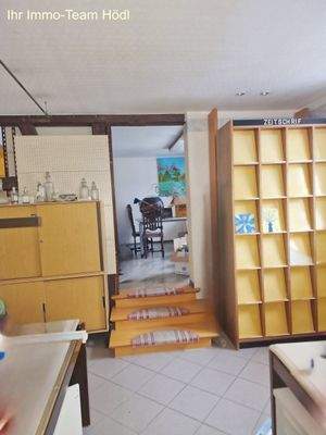 Durchgang vom Eingangsbüro 