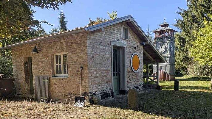 Backhaus und Turm.jpg