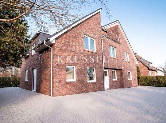 Jede Wohneinheit verfügt über einen seperaten Hauseingang ...