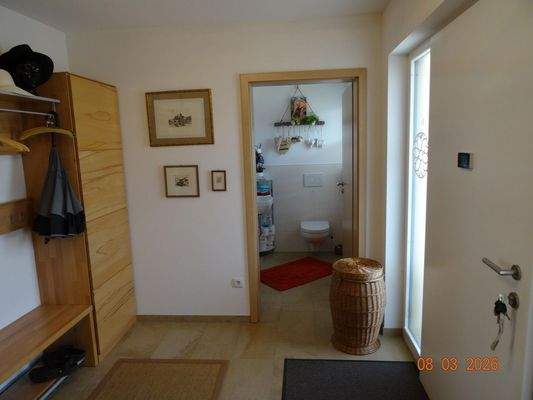 Eingangsbereich und Gäste-WC