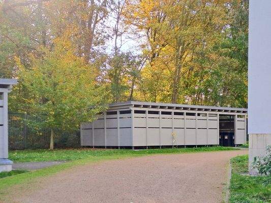 Funktionales Müllhäuschen