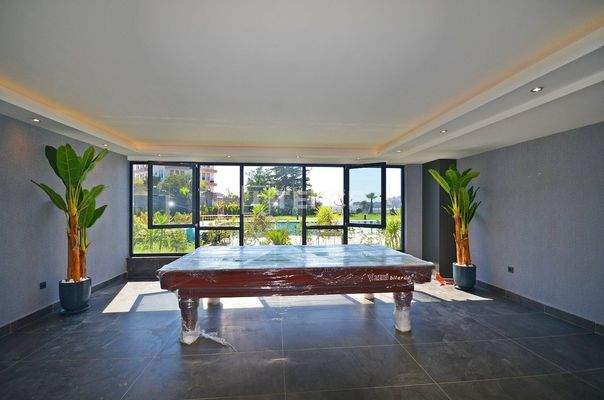 Sea View Apartments in a Hotel Concept Project in Alanya