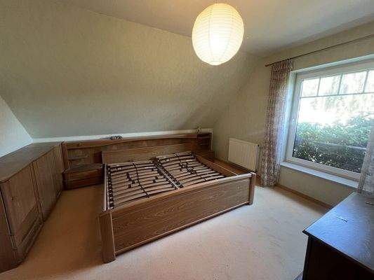 Großes Schlafzimmer