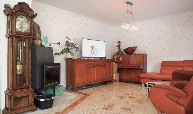 makellos EFH SN Hufenweg - Wohnbereich.jpg