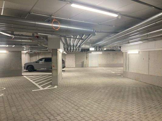 0749 Tiefgarage Bild 2