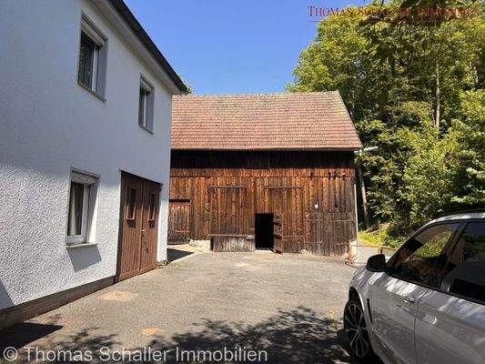 Hausansicht - Hof . Scheune 