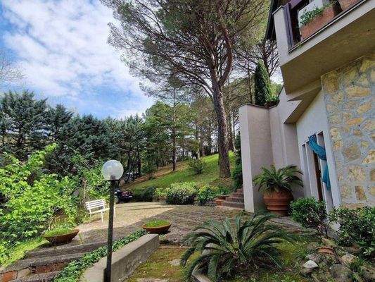 -25_Bauhausstil Toskana.jpg