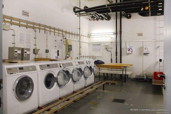 Zahlreiche Waschmöglichkeiten im Gemeinschaftsbereich