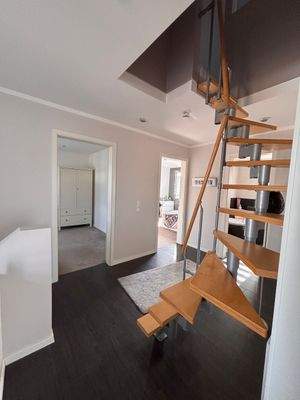 Flur OG,Treppe z. Dachboden(2)