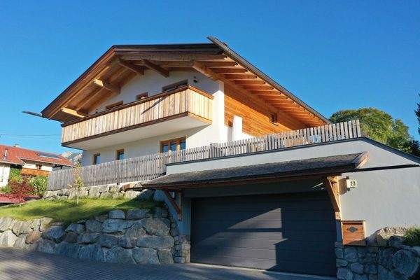 Große Doppelgarage inbegriffen