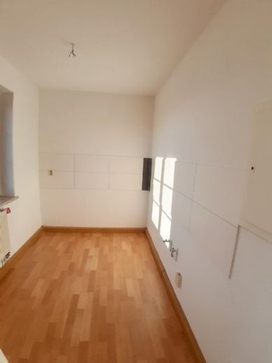 Neu Renovierte 2-Raum-Wohnung im attraktiven