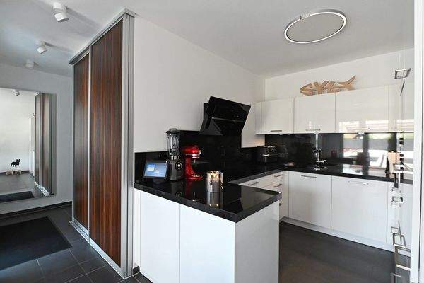 Eingangsbereich & Küche