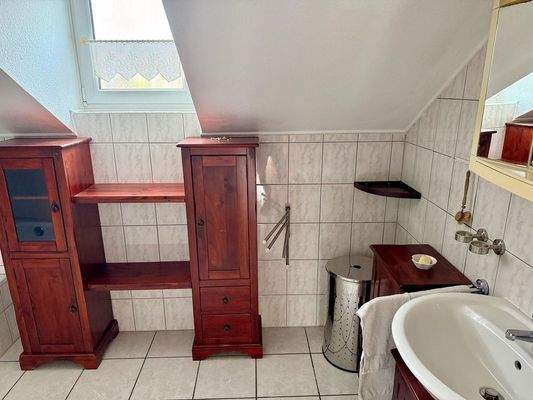 OG Tageslicht-Bad,rechte Seite