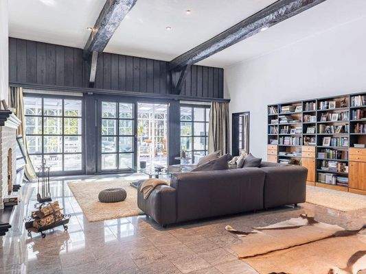 Großzügiger Wohn- und Essbereich