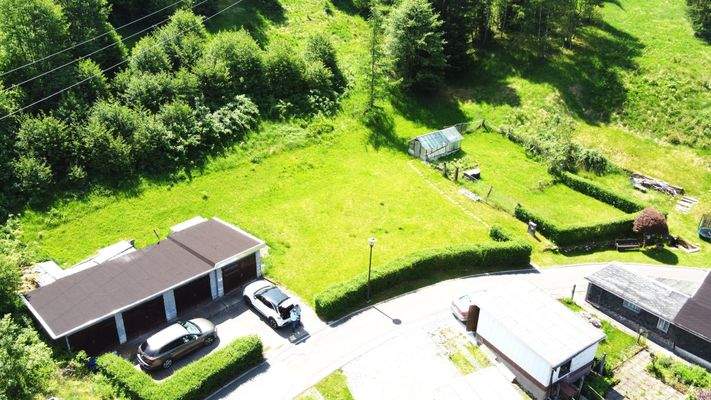 Luftaufnahme: Haus und Garten