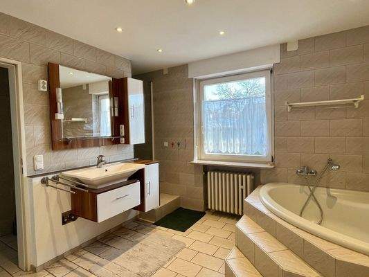 Familien-Tageslichtbad OG