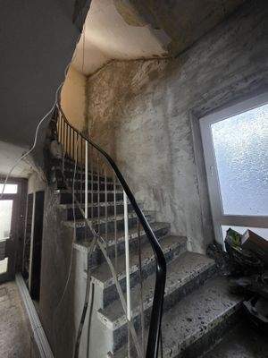 Treppenaufstieg-Flur