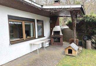 Terrasse und Kamin