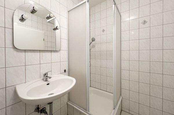 Innenliegendes Duschbad im 1.OG