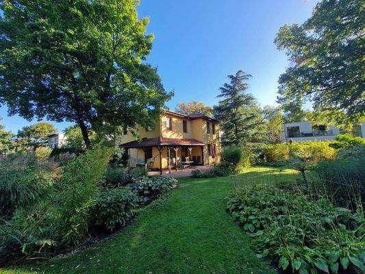 Blick aus dem Garten