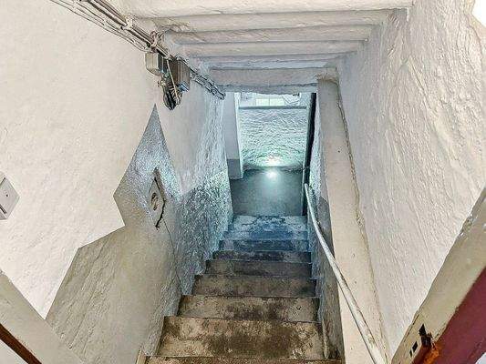 Treppe ins Kellergeschoss