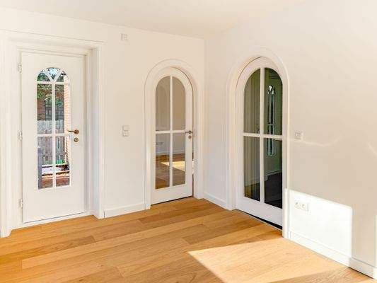 Separater Wohnraum mit Zugang zur Terrasse