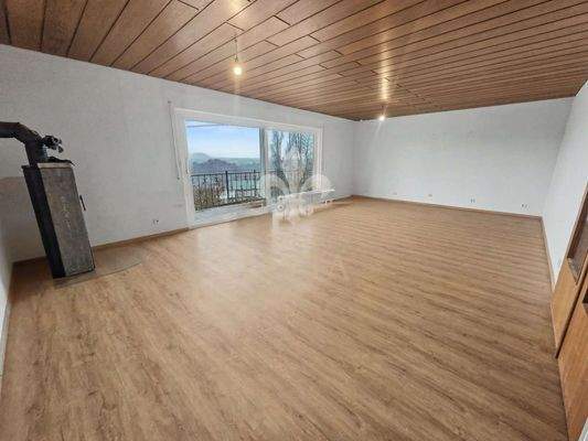 Wohn- Esszimmer m. Zugang zur Terrasse