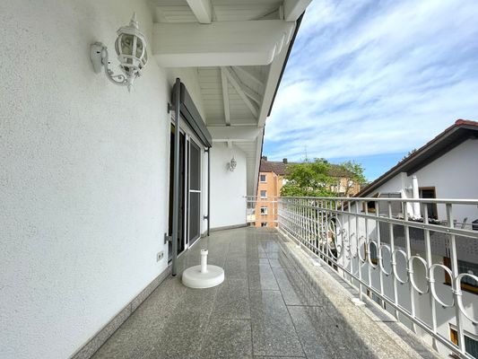 DG - Balkon 1 Bild 2.jpg