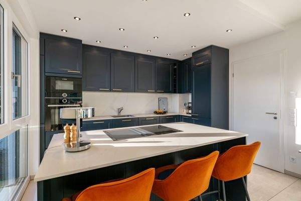 Hochwertig ausgestattete Küche