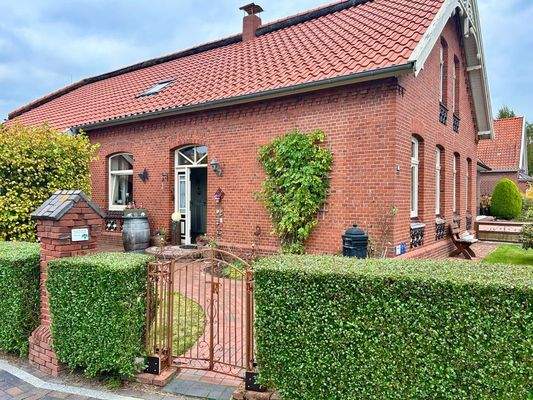 Blick zum Haupteingang