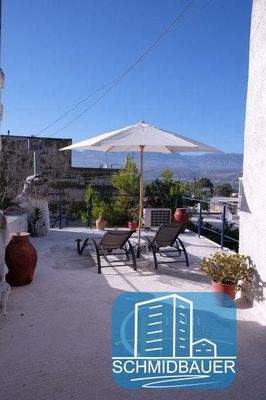 Kreta, Pompia: Traditionelles Haus in schöner Lage mit Innenhof zu verkaufen