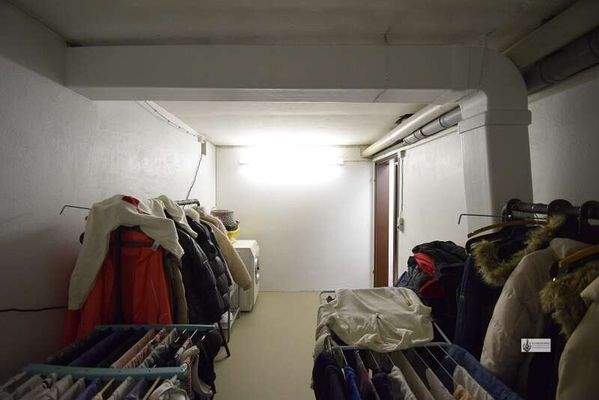 18 Kellerraum 1 mit Waschmaschine