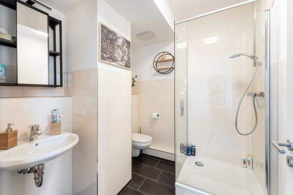 e4057a03-09e4-40bc-a0ff-d59f73cc1029