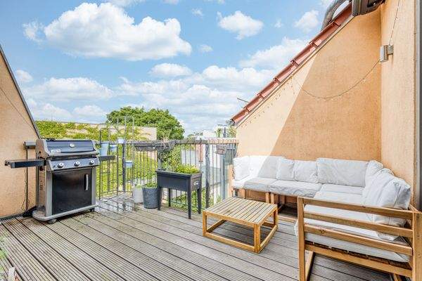 Lichtdurchflutete Terrasse