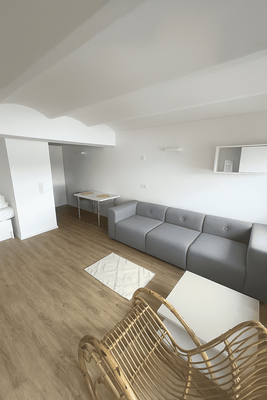 Helles, modernes Wohnzimmer