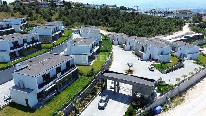 Villas for Sale in Bursa Bademli with Private Landscaped Garden
