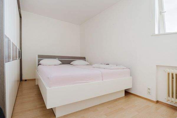 Wohnung 2: Schafzimmer