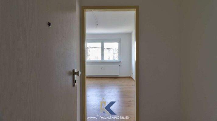 Eingang mit kl. Flur