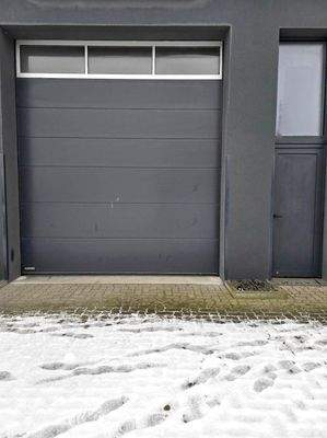 Großes Rolltor Außenansicht