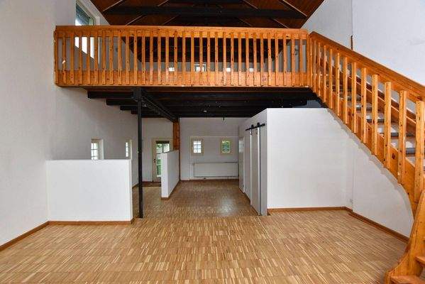 Empore / Treppenaufgang Remise