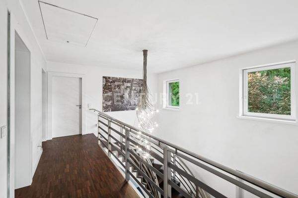 Imposante Galerie im Obergeschoss