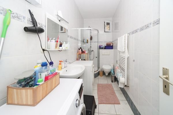 Badezimmer EG