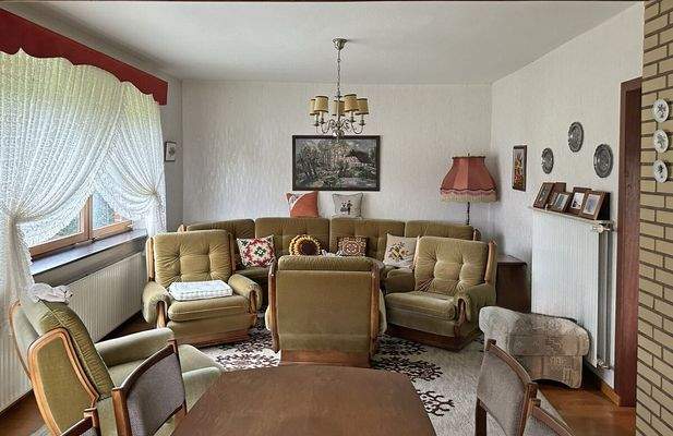 Wohnzimmer Erdgeschoss links