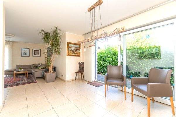 Essbereich mit Austritt